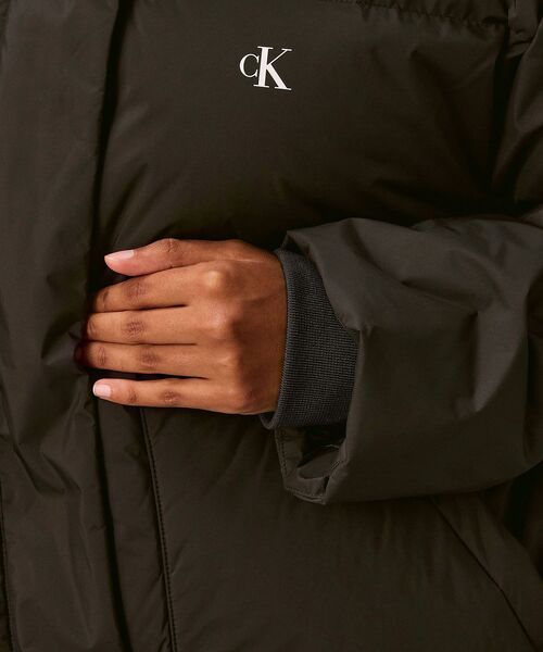 Calvin Klein（カルバン・クライン）の「ジャケット - クラシックダウンパッファジャケット（ダウンジャケット/コート・レディース・ブラック/ブラウン・XS/M/S/L）」の15枚目の写真