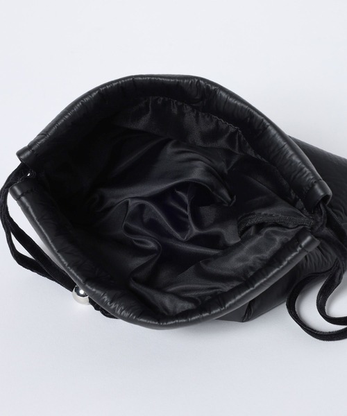 JEANASIS（ジーナシス）の「フェイクレザーミニキンチャク/603970（ポーチ・レディース・ブルー系その他/ブラック/オフホワイト・FREE）」の6枚目の写真