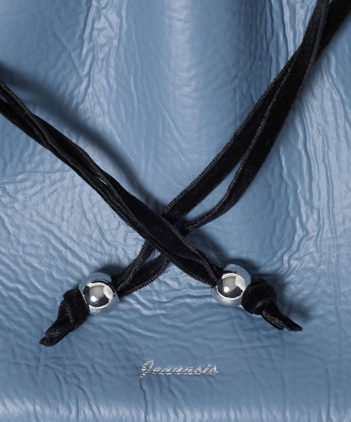 JEANASIS（ジーナシス）の「フェイクレザーミニキンチャク/603970（ポーチ・レディース・ブルー系その他/ブラック/オフホワイト・FREE）」の9枚目の写真