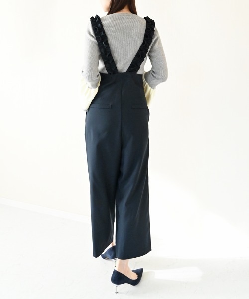 Neige(ネージュ)の「フリルストラップサロペットパンツ(サロペット/オーバーオール・レディース・ネイビー/ブラック・ONE SIZE)」の10枚目の写真