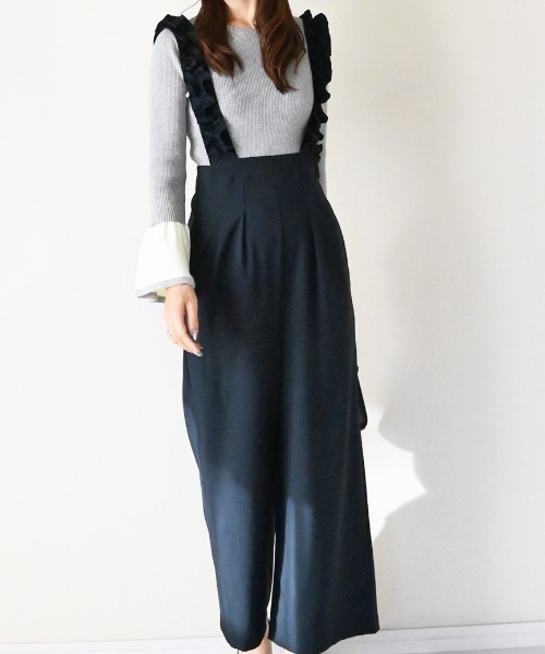 Neige(ネージュ)の「フリルストラップサロペットパンツ(サロペット/オーバーオール・レディース・ネイビー/ブラック・ONE SIZE)」の13枚目の写真