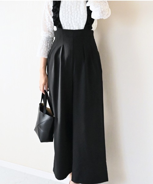Neige(ネージュ)の「フリルストラップサロペットパンツ(サロペット/オーバーオール・レディース・ネイビー/ブラック・ONE SIZE)」の18枚目の写真