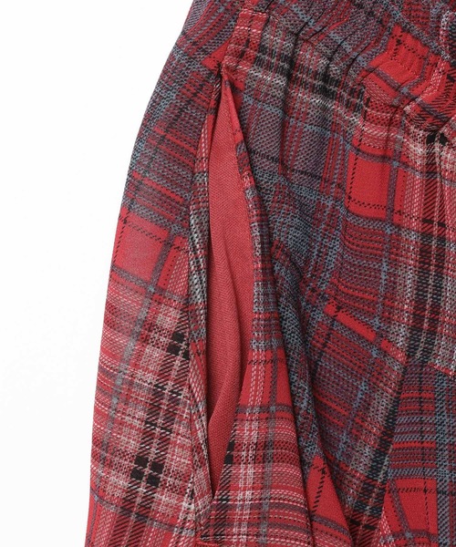 BAYFLOW(ベイフロー)の「イレヘムチェックフレアスカート(スカート・レディース・レッド/ネイビー・FREE)」の8枚目の写真