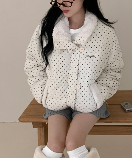 【 激レア☆ 】 タダシショージ　ビーズ　ジャケット　ノーカラー　花柄　キラキ セール】ドット柄 ボア ショート中綿ジャケット（ダウンジャケット