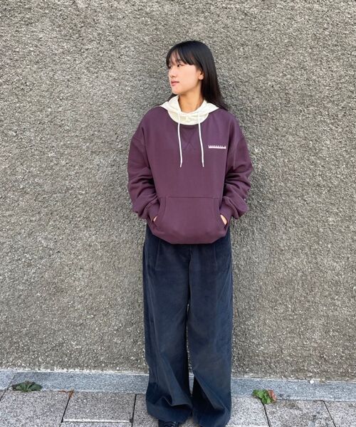 Kijun(キジュン)の「Logo ALVY Hoodie UNISEX Black Beige(パーカー・レディース・その他・SMALL/MEDIUM/LARGE)」の6枚目の写真
