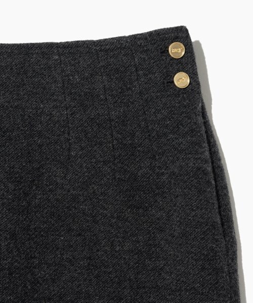 TTUDEMENT(トュードメント)の「WOOL TWEED MINI SKIRT CHARCOAL(スカート・レディース・その他・SMALL/MEDIUM)」の4枚目の写真