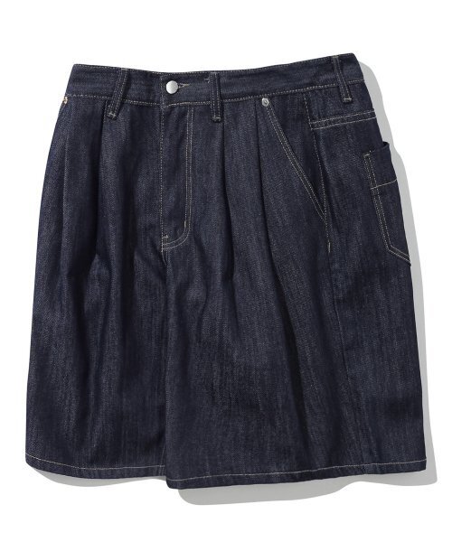 TRILLION(トリリオン)の「レインスロップツータックバミューダデニムショーツ(INDIGO)(その他パンツ・レディース・その他・MEDIUM/LARGE/X-LARGE)」の1枚目の写真