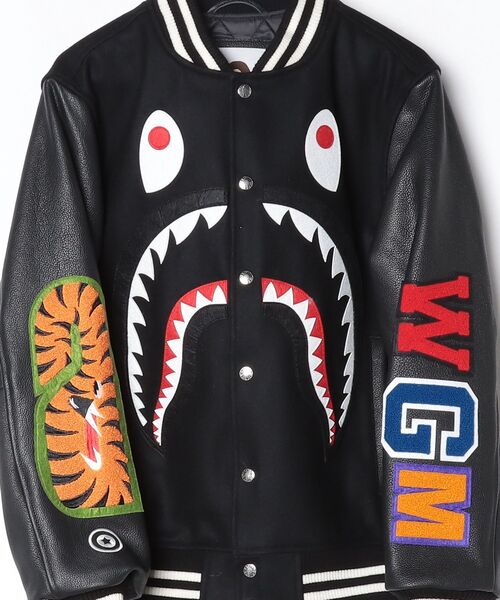 A BATHING APE（アベイシングエイプ）の「SHARK VARSITY JACKET（スタジャン・メンズ・ブラック/レッド/ネイビー・X-LARGE/XX-LARGE/MEDIUM/LARGE/SMALL）」の21枚目の写真