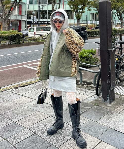 Alley Tokyo(アリートーキョー)の「【MENDL'S】キルティング×ヒョウ柄BIGブルゾン(ブルゾン・レディース・カーキ・FREE)」の12枚目の写真