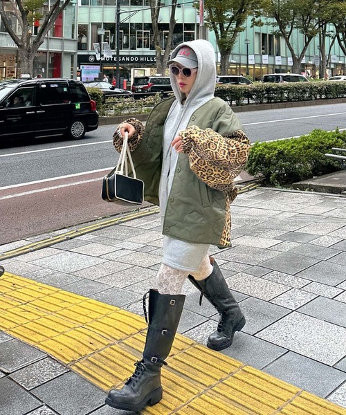 Alley Tokyo(アリートーキョー)の「【MENDL'S】キルティング×ヒョウ柄BIGブルゾン(ブルゾン・レディース・カーキ・FREE)」の18枚目の写真