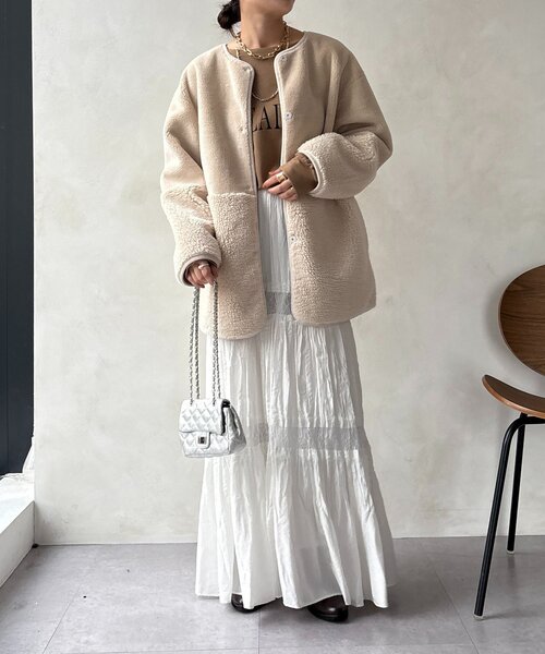 DouDou(ドゥドゥ)の「【WEB限定】リバーシブルフェイクムートンコート(その他アウター・レディース・グレイッシュベージュ/チャコールグレー・FREE)」の15枚目の写真