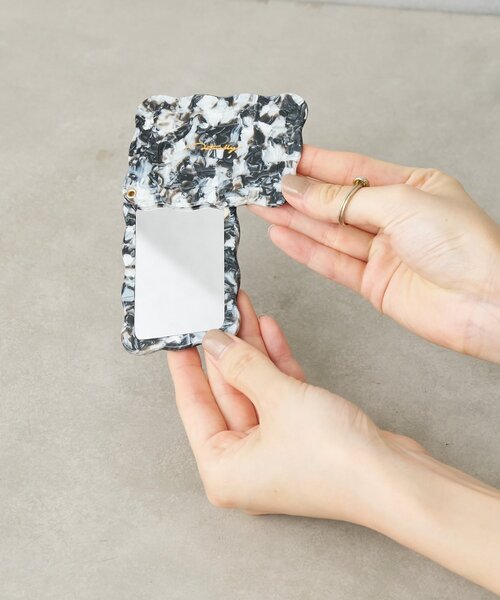 BIRTHDAY BAR（バースデイバー）の「スクエアアセチミラー（手鏡/メイクミラー・レディース・ホワイト/ブラック/グリーン・0）」の14枚目の写真