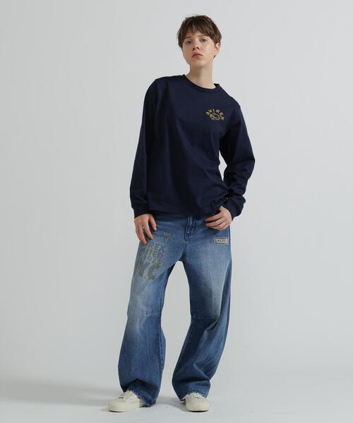 AVIREX(アヴィレックス)の「《WEB&DEPOT限定》TOMCAT L/S T-SHIRT(Tシャツ/カットソー・レディース・ブラック/ネイビー/ホワイト/レンガ・F)」の19枚目の写真