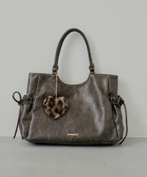 Chico | ハートファーチャーム付きトートバッグ(トートバッグ)