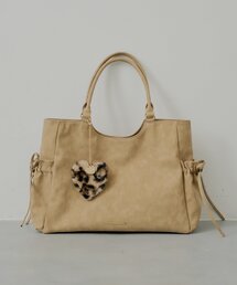 Chico | ハートファーチャーム付きトートバッグ(トートバッグ)