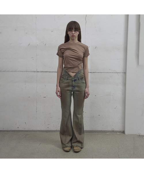 LCDC TM(エルシーディーシーティーエム)の「CUT-OUT WAIST WASHED DENIM (SAND GREY)(デニムパンツ・レディース・サンドグレー・SMALL/MEDIUM)」の1枚目の写真