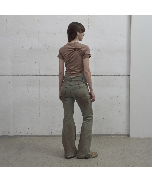 LCDC TM(エルシーディーシーティーエム)の「CUT-OUT WAIST WASHED DENIM (SAND GREY)(デニムパンツ・レディース・サンドグレー・SMALL/MEDIUM)」の3枚目の写真