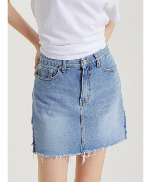 UNKNOWN PLANET(アンノウンプラネット)の「トライアングルデストロイドデニムスカートブルー(スカート・レディース・その他・LARGE/MEDIUM/SMALL)」の5枚目の写真