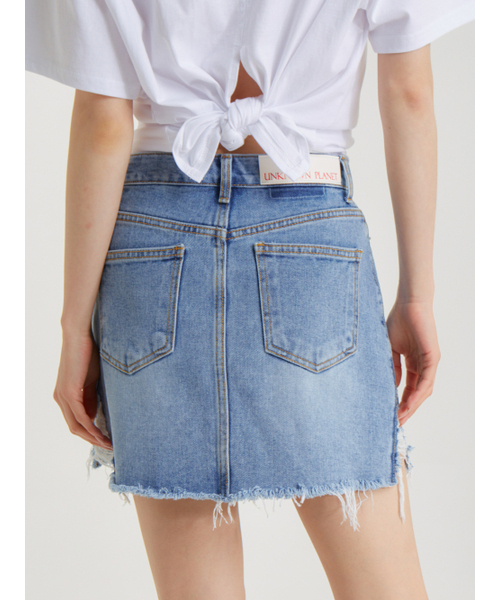 UNKNOWN PLANET(アンノウンプラネット)の「トライアングルデストロイドデニムスカートブルー(スカート・レディース・その他・LARGE/MEDIUM/SMALL)」の7枚目の写真
