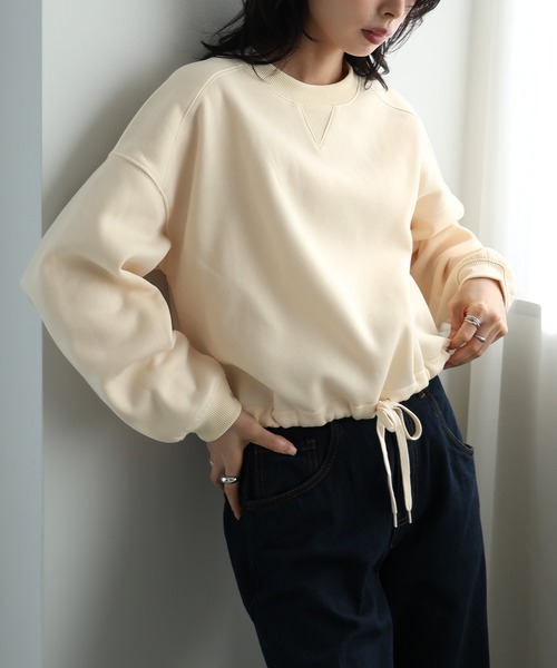 itto...(イット)の「あったか裏起毛ショート丈トップス(スウェット・レディース・ブラック/オートミール/ブラウン・M)」の3枚目の写真