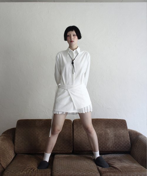 RUBATI(ルバティ)の「ジャカードシャツハーフエプロン_ホワイト(シャツ/ブラウス・レディース・その他・size2/size1)」の3枚目の写真