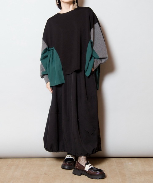 OSMOSIS(オズモーシス)の「サイドギャザープルオーバー(Tシャツ/カットソー・レディース・グレイッシュベージュ/グリーン/ブラック・ONE SIZE)」の15枚目の写真