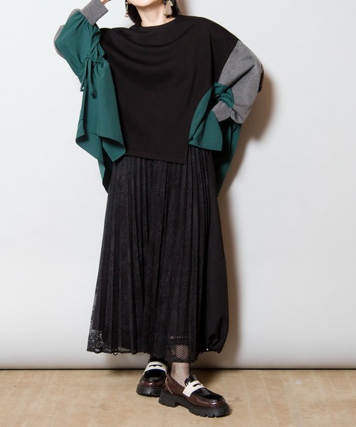 OSMOSIS(オズモーシス)の「サイドギャザープルオーバー(Tシャツ/カットソー・レディース・グレイッシュベージュ/グリーン/ブラック・ONE SIZE)」の16枚目の写真