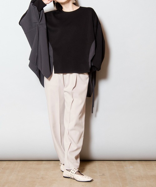 OSMOSIS(オズモーシス)の「サイドギャザープルオーバー(Tシャツ/カットソー・レディース・グレイッシュベージュ/グリーン/ブラック・ONE SIZE)」の20枚目の写真