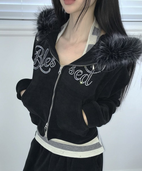 THEAIRTOWN（ジエアタウン）の「posh velvet jp（パーカー・レディース・ブラック/アイボリー/ブルー・FREE）」の2枚目の写真