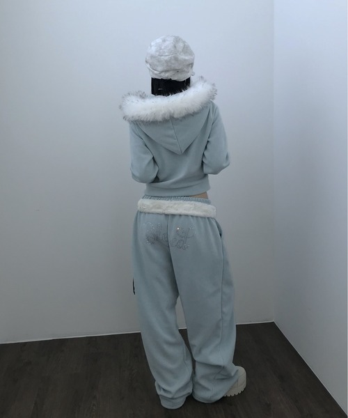 THEAIRTOWN（ジエアタウン）の「posh velvet jp（パーカー・レディース・ブラック/アイボリー/ブルー・FREE）」の14枚目の写真