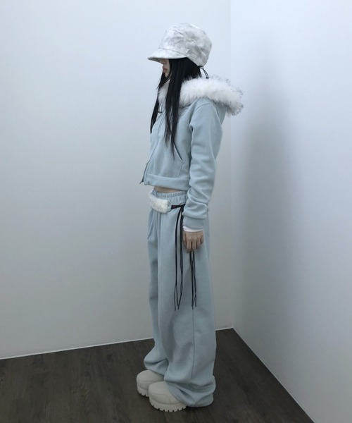 THEAIRTOWN（ジエアタウン）の「posh velvet jp（パーカー・レディース・ブラック/アイボリー/ブルー・FREE）」の12枚目の写真