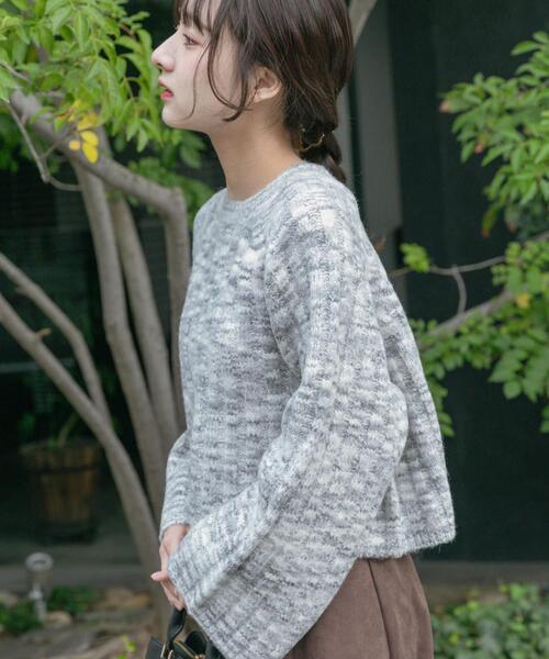 ITEMS URBANRESEARCH（アイテムズ アーバンリサーチ）の「ワイドスリーブミックスニット（ニット/セーター・レディース・イエロー/ベージュ/グレー・FREE）」の2枚目の写真