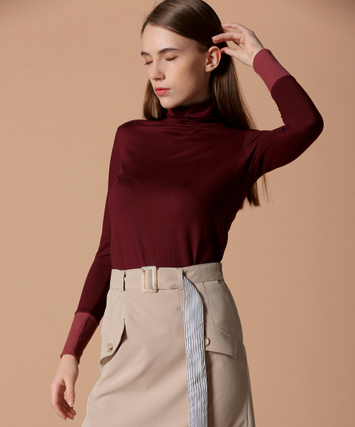 DE PERI MERA(ペリー メラ)の「バナナタートルネック (バーガンディ)(Tシャツ/カットソー・レディース・その他・SMALL/MEDIUM)」の7枚目の写真