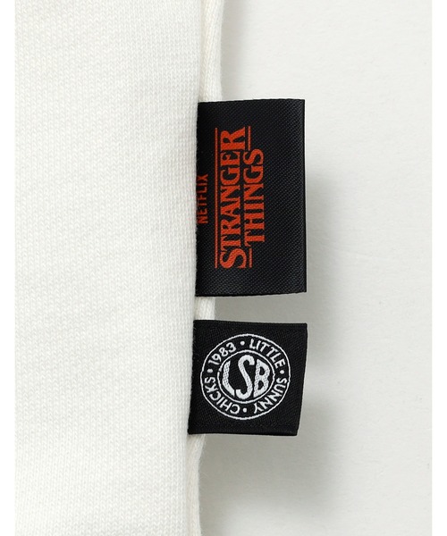 Little sunny bite(リトルサニーバイト)の「/Little sunny bite/stranger things x little sunny bite graphic sweat top(スウェット・レディース・ホワイト/ネイビー/ブラック・SMALL/MEDIUM)」の7枚目の写真