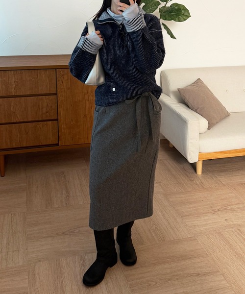 MUHET(ミュエータ)の「two-tone half-zip knit pullover / 配色ハーフジップニット(ニット/セーター・レディース・ベージュ/ネイビー/チャコールグレー・FREE)」の8枚目の写真