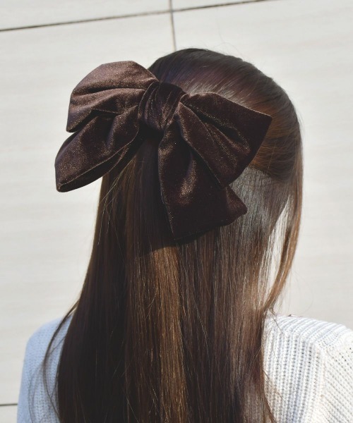 F i.n.t(フィント)の「ベロアビッグリボンバレッタ/fint フィント(バレッタ/ヘアクリップ・レディース・レッド/ブラウン/ブルーグレー・FREE)」の2枚目の写真