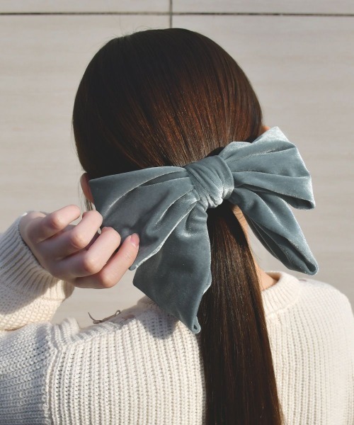 F i.n.t(フィント)の「ベロアビッグリボンバレッタ/fint フィント(バレッタ/ヘアクリップ・レディース・レッド/ブラウン/ブルーグレー・FREE)」の1枚目の写真