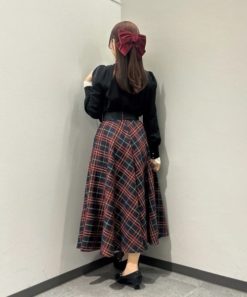 F i.n.t(フィント)の「ベロアビッグリボンバレッタ/fint フィント(バレッタ/ヘアクリップ・レディース・レッド/ブラウン/ブルーグレー・FREE)」の9枚目の写真