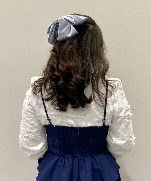 F i.n.t(フィント)の「ベロアビッグリボンバレッタ/fint フィント(バレッタ/ヘアクリップ・レディース・レッド/ブラウン/ブルーグレー・FREE)」の12枚目の写真