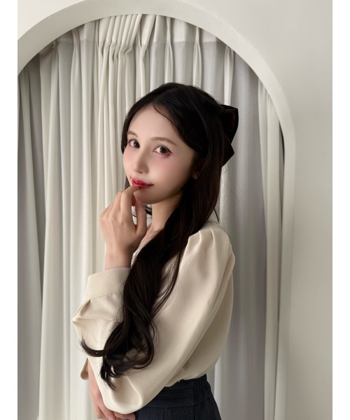 F i.n.t（フィント）の「ベロアビッグリボンバレッタ/fint フィント（バレッタ/ヘアクリップ・レディース・レッド/ブラウン/ブルーグレー・FREE）」の4枚目の写真