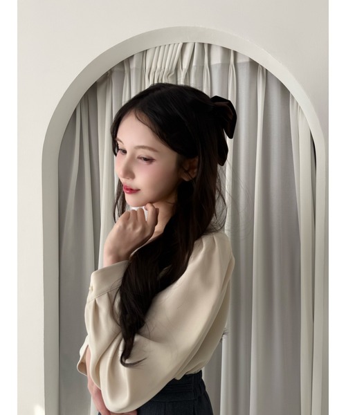 F i.n.t（フィント）の「ベロアビッグリボンバレッタ/fint フィント（バレッタ/ヘアクリップ・レディース・レッド/ブラウン/ブルーグレー・FREE）」の5枚目の写真