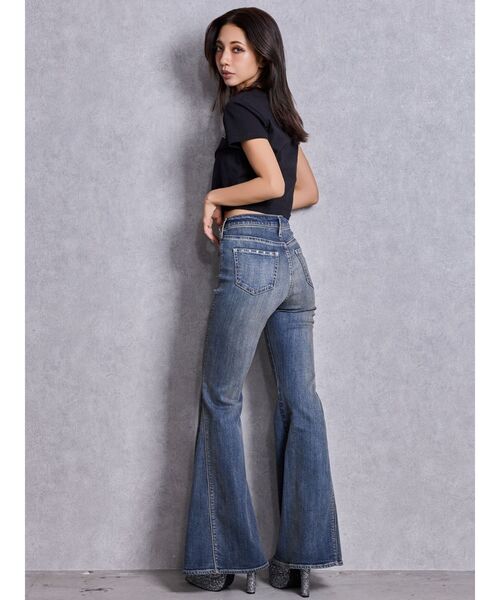 GYDA(ジェイダ)の「SIMILAR GYDAショートTシャツ(Tシャツ/カットソー・レディース・オフホワイト/ブラック・FREE)」の6枚目の写真