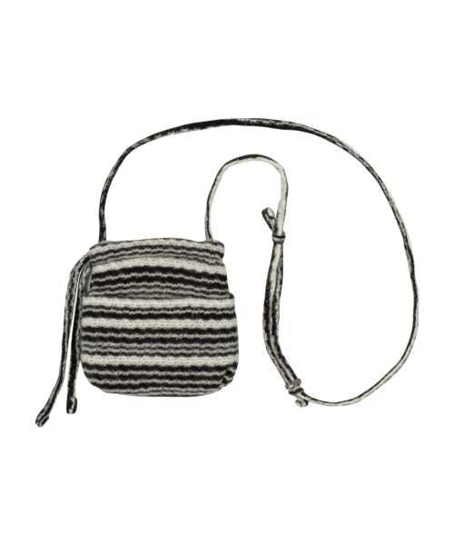 THECOLDESTMOMENT（ザコールデストモーメント）の「TCM stripe knit mini bag (black)（メッセンジャーバッグ・レディース・その他・ONE SIZE）」の3枚目の写真