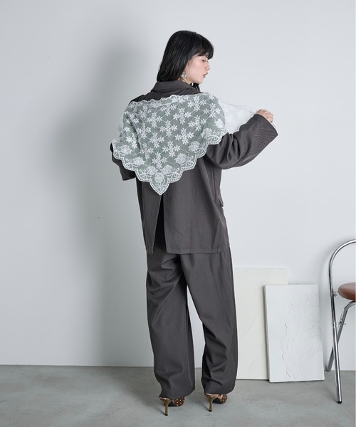 THE YOn（ザヨン）の「チュールフラワーレーストライアングルスカーフ（バンダナ/スカーフ・レディース・ブラック/オフホワイト・FREE）」の11枚目の写真