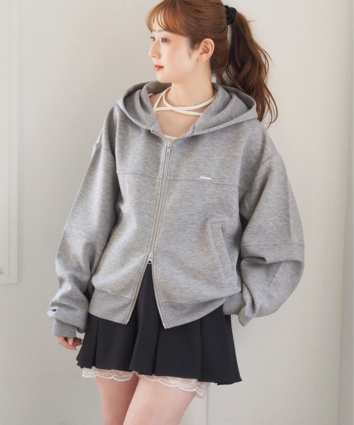 tiptop（ティップトップ）の「ダンボール袖切り替えプレート付きパーカー（パーカー・レディース・ブラック系その他/グレー・FREE）」の9枚目の写真