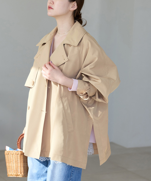 IENA(イエナ)の「《新色/WEB限定/追加4》ポプリンオーバーショートコート(トレンチコート・レディース・ナチュラル/ブルー/ブラック・36/38)」の2枚目の写真