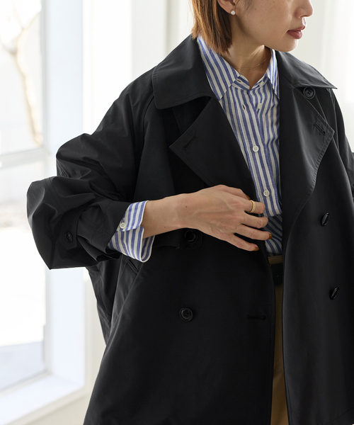 IENA(イエナ)の「《新色/WEB限定/追加4》ポプリンオーバーショートコート(トレンチコート・レディース・ナチュラル/ブルー/ブラック・36/38)」の12枚目の写真