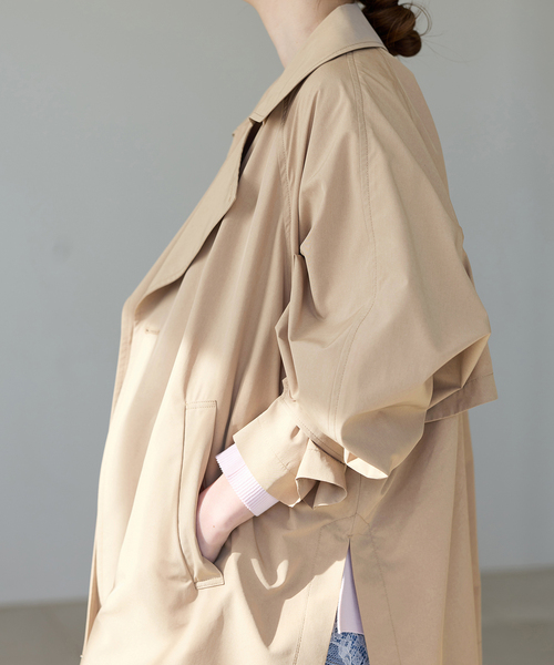 IENA(イエナ)の「《新色/WEB限定/追加4》ポプリンオーバーショートコート(トレンチコート・レディース・ナチュラル/ブルー/ブラック・36/38)」の21枚目の写真