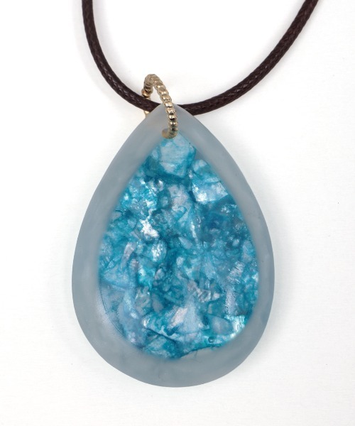 チチカカ（チチカカ）の「ドロップシェルネックレス（ネックレス・レディース・ホワイト/グリーン・FREE）」の6枚目の写真