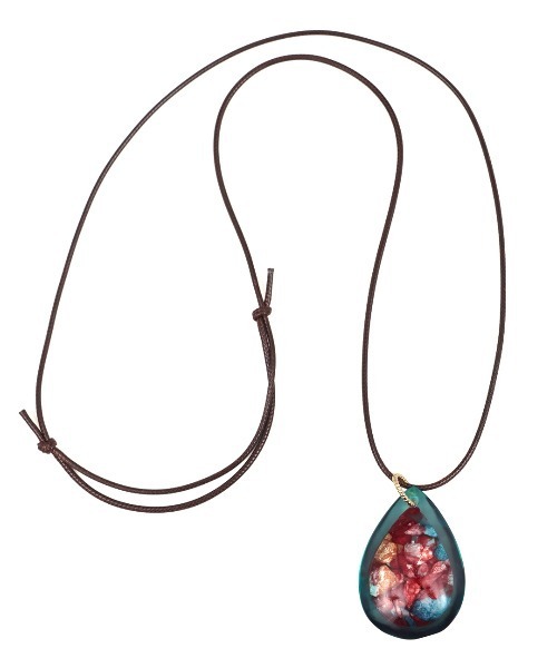 チチカカ（チチカカ）の「ドロップシェルネックレス（ネックレス・レディース・ホワイト/グリーン・FREE）」の5枚目の写真